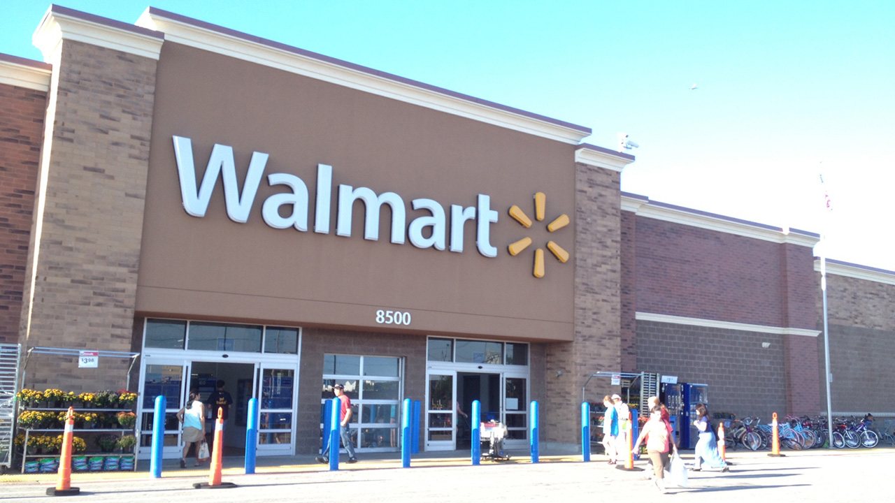 Walmart contrata UBS para explorar potencial no Brasil