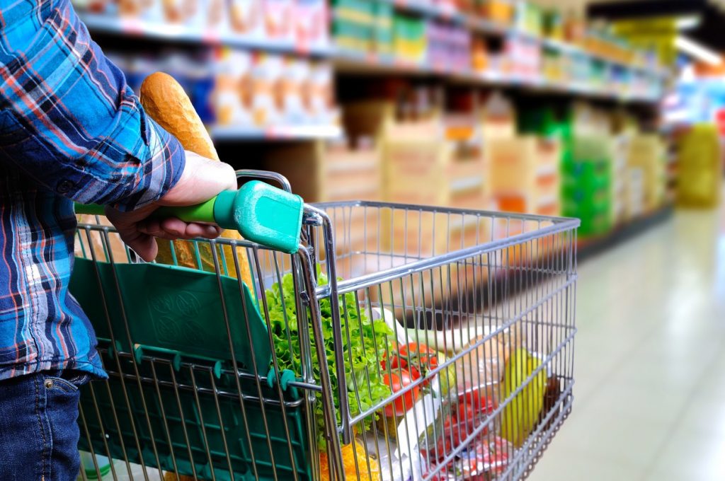 Vendas em supermercados paulistas têm queda de 9,55% em 12 meses