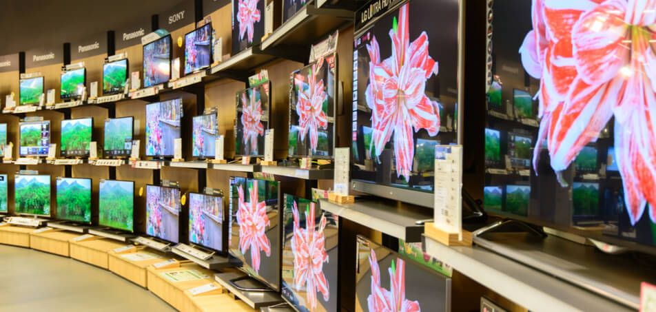 Empresas brasileiras voltam a produzir televisores e preços devem cair