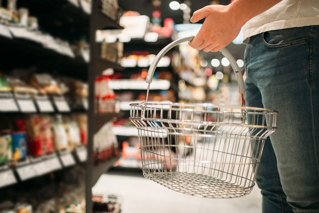 Nos EUA, consumidores estão mais exigentes este ano e menos propensos a gastar