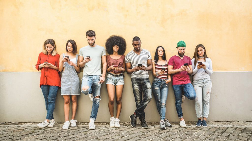 Dinamismo e Interação: como os canais de comunicação usados pelos jovens podem guiar o futuro do consumo