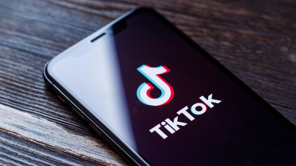 TikTok é multado na Itália por não impedir disseminação de conteúdo prejudicial