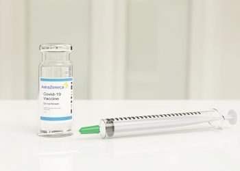 Vacina de Oxford pode ser até 90% eficaz contra Covid-19, diz laboratório