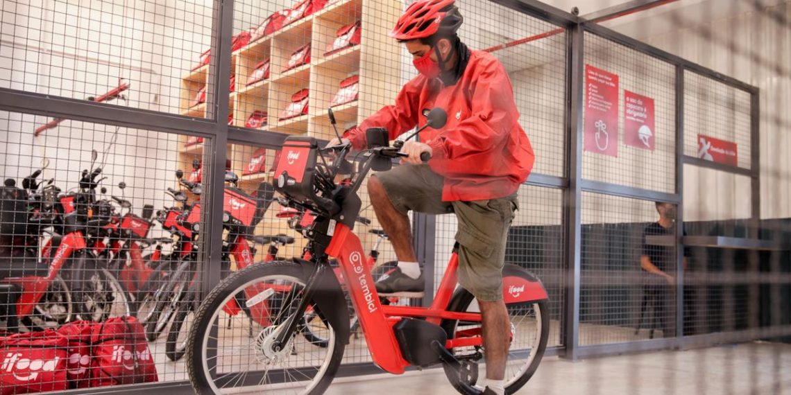 Bicicleta elétrica da Tembici usada em parceria com o iFood