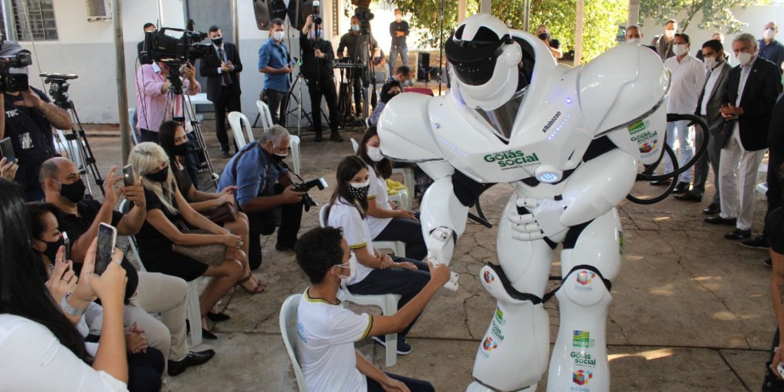 Projeto do Instituto Campus Party inaugura laboratórios para atender jovens em Goiás