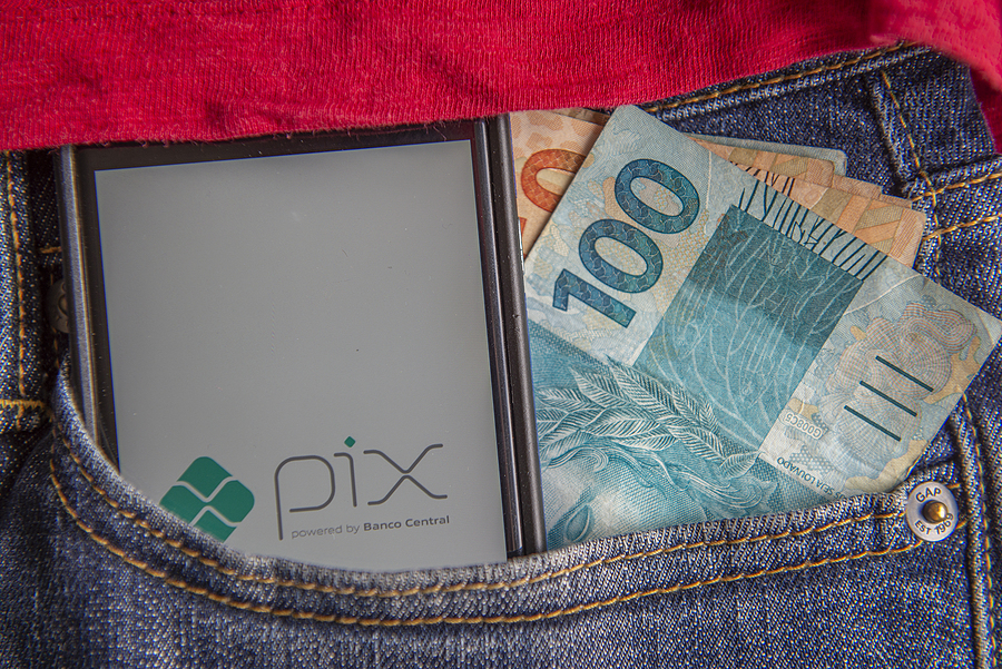 Pix no varejo: sistema de pagamentos instantâneos ganha terreno nas compras