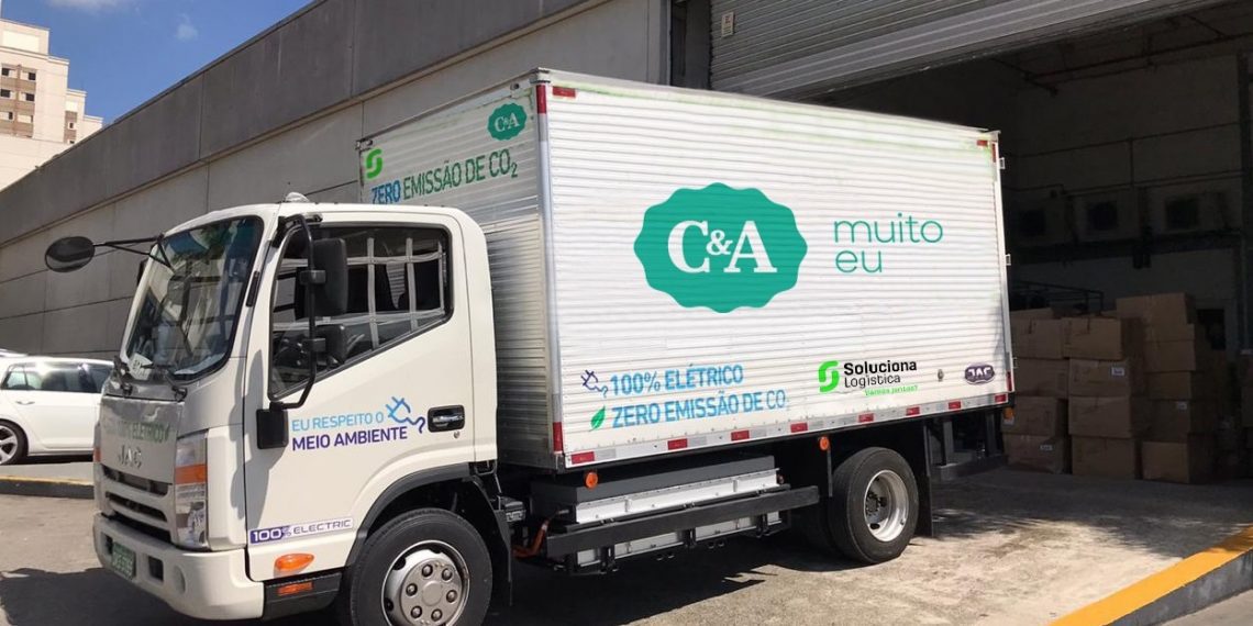 C&A vai usar caminhão elétrico para entregas em lojas de São Paulo