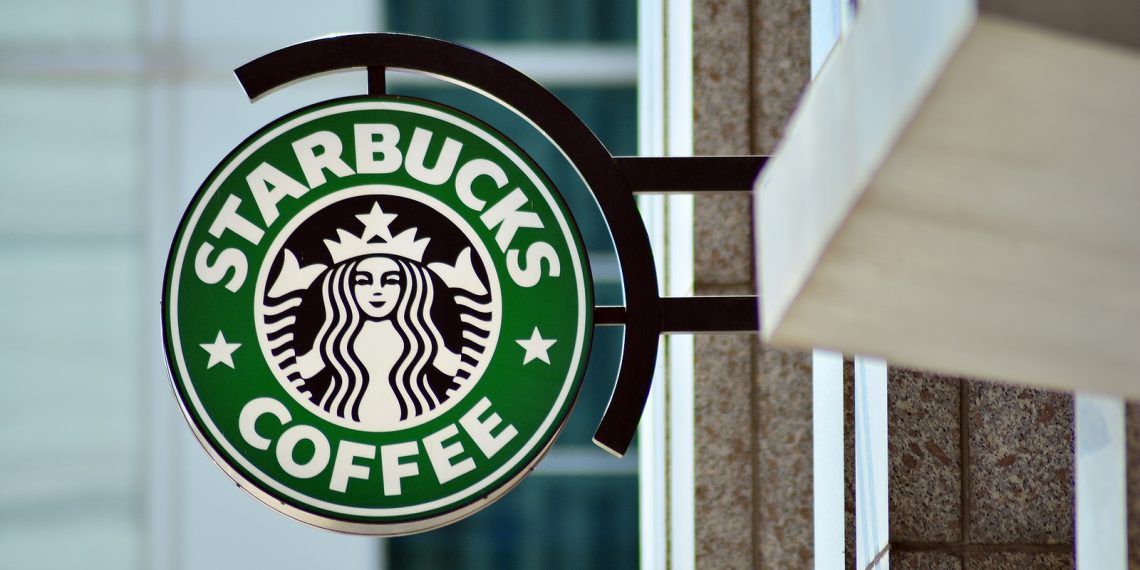 Starbucks renova programa de fidelidade e aprimora experiência digital