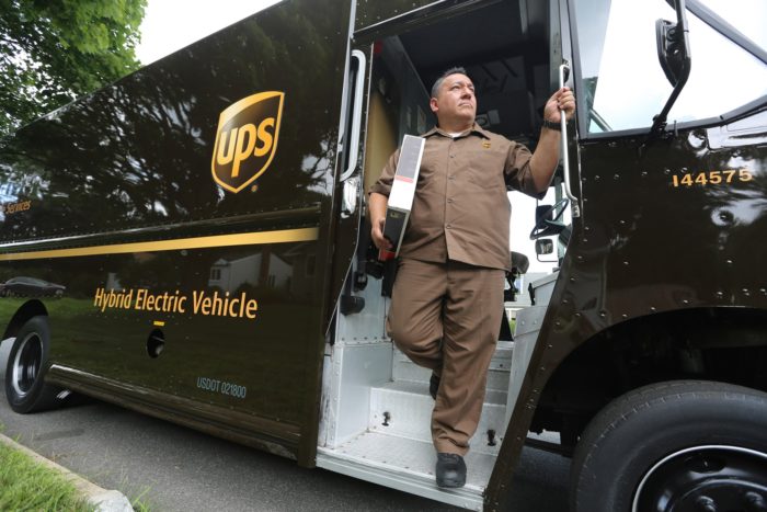 UPS adota mudanças após ouvir seus clientes e funcionários