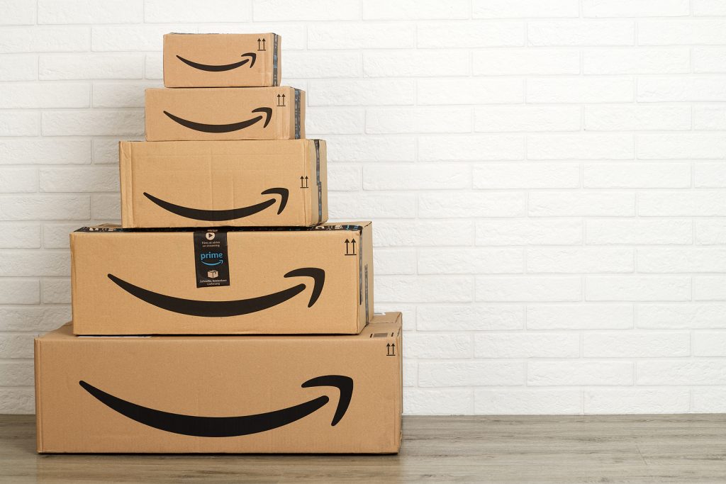Amazon lança entrega Prime gratuita em um dia para mais de 50 cidades
