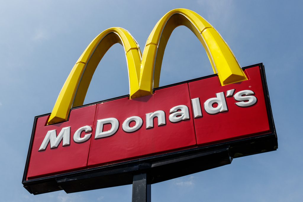 McDonald's lança edição limitada do letreiro da marca para decorar a casa