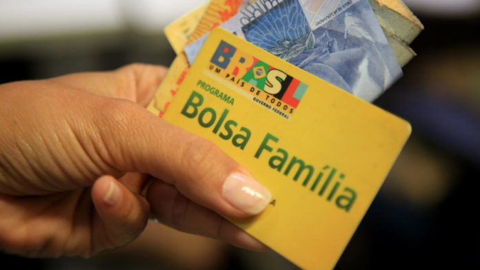Novo Bolsa Família libera 30% do benefício para pagar crédito consignado