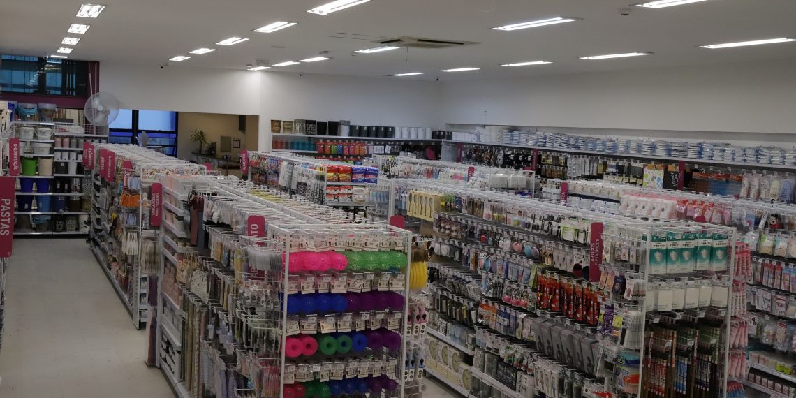 Daiso inicia parceria no formato store in store com a Soneda Perfumaria