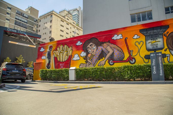 McDonald’s convida grafiteiros para transformar fachadas de restaurantes