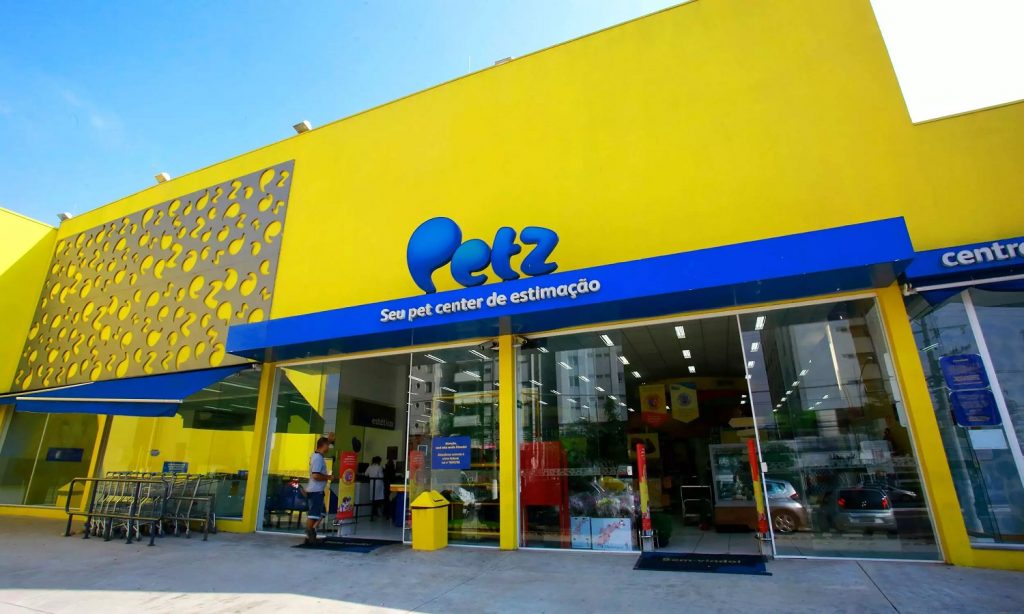 A rede de pet shops Petz registrou lucro líquido de R$ 21,6 milhões no segundo trimestre de 2021, uma alta de 109% ante o mesmo período de 2020.