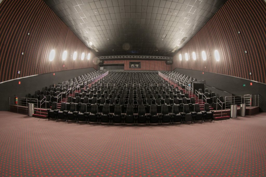 Salas de cinema Imax viram estúdios para lives e eventos corporativos