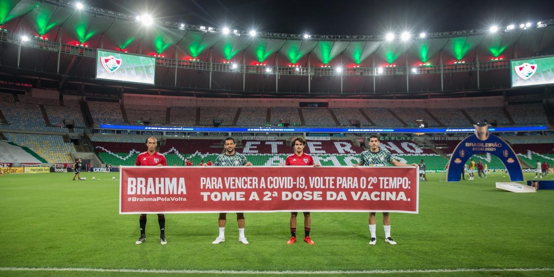 Brahma usa futebol para relembrar importância da segunda dose da vacina