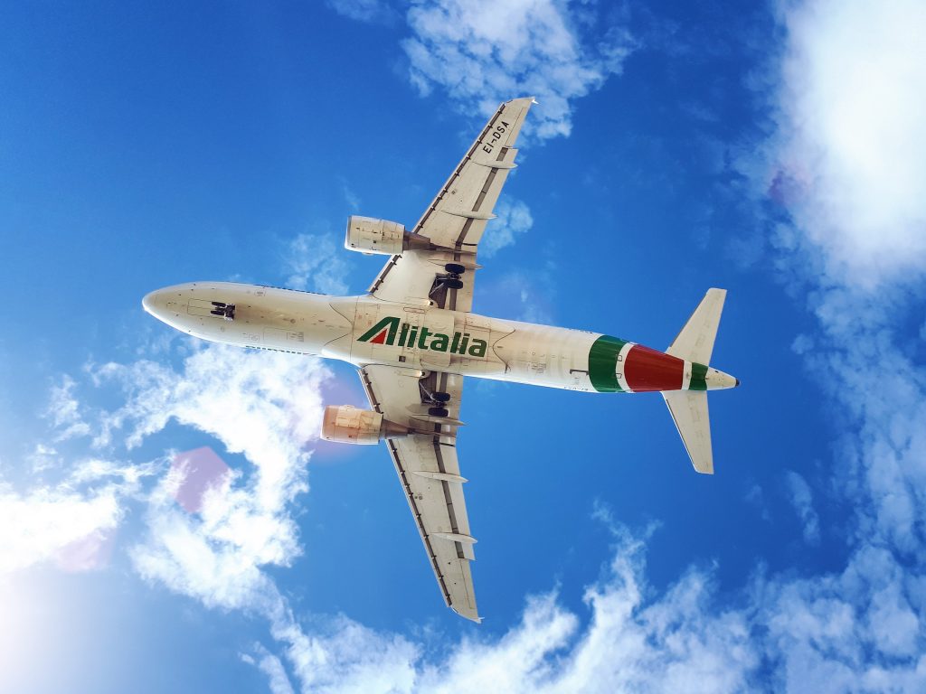Depois de 74 anos, Alitalia, um ícone italiano, se despede dos céus