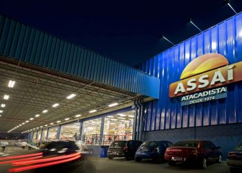 marcas GPA e Sendas fecham acordo para cessão de lojas Extra Híper ao Assaí