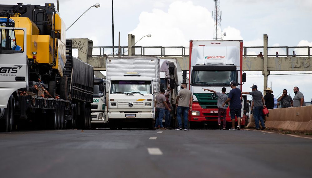 Fetrabens-SP e Sindicam-SP avaliam adesão à greve no dia 1º