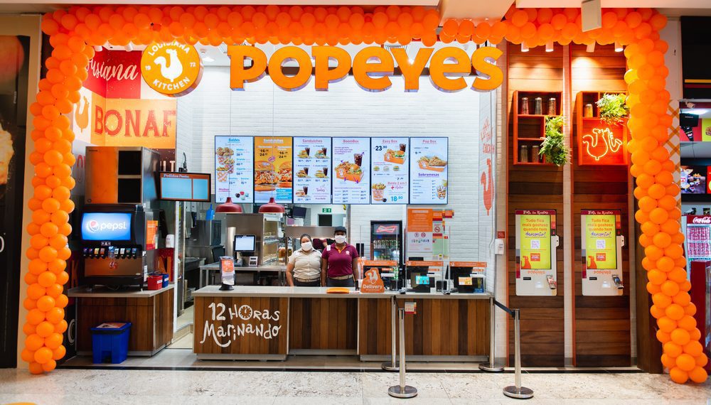 Popeyes celebra três anos no Brasil com promoções exclusivas