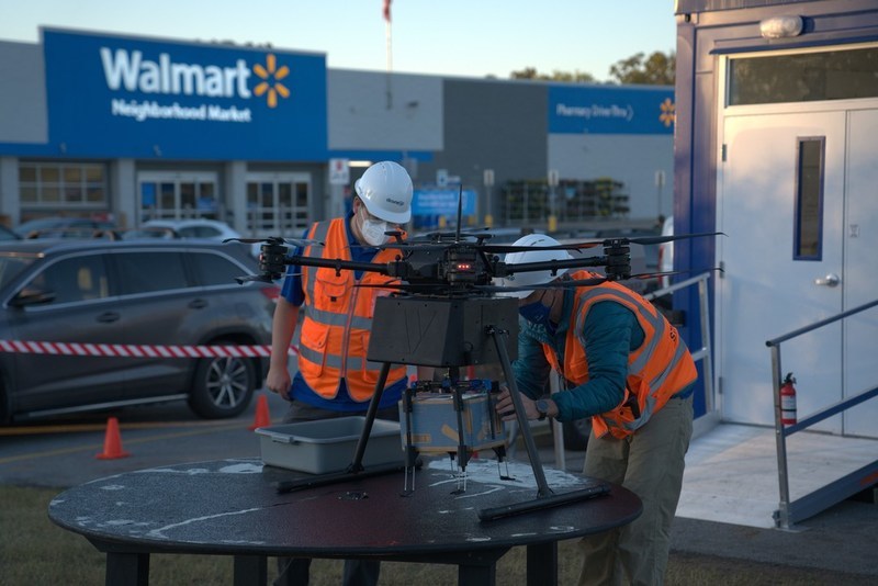 Walmart começa a fazer entregas com drones em 30 minutos nos EUA