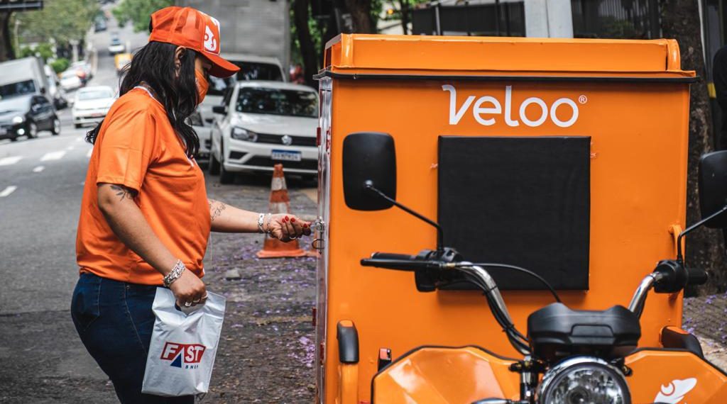 Fast Shop vai usar tuk tuks para fazer entregas em São Paulo