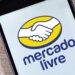 Mercado Livre suspende anúncios de bebidas destiladas após casos de intoxicação por metanol