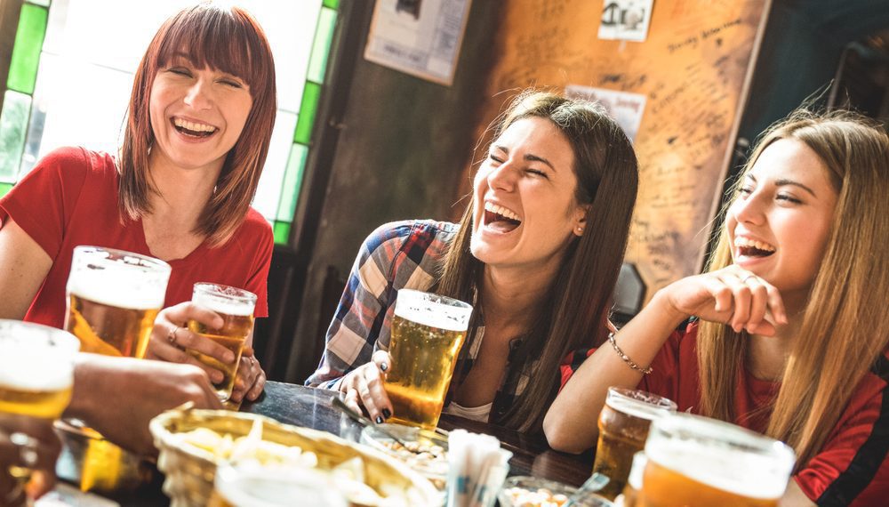 Mulheres são responsáveis pelo aumento de consumo de cerveja