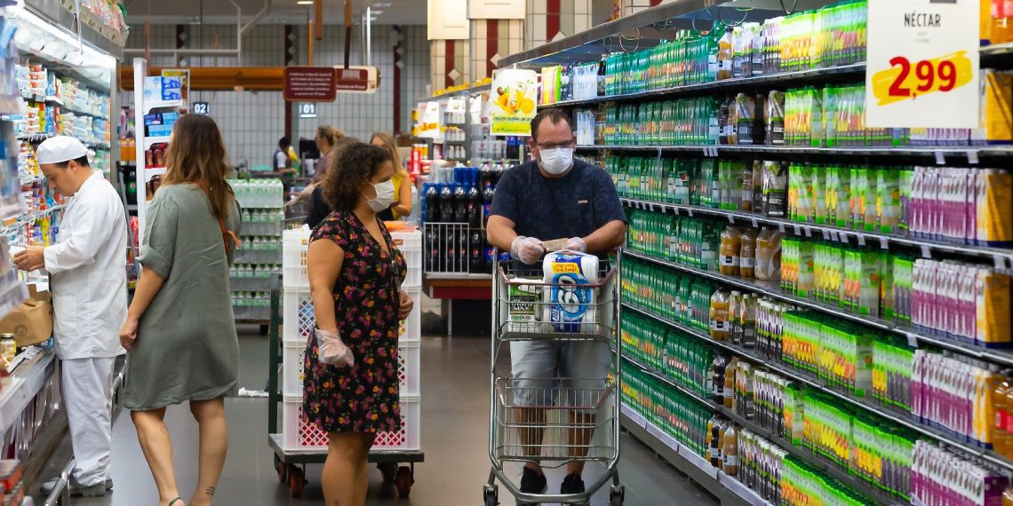 Supermercados não veem risco de faltar mão de obra em razão da covid