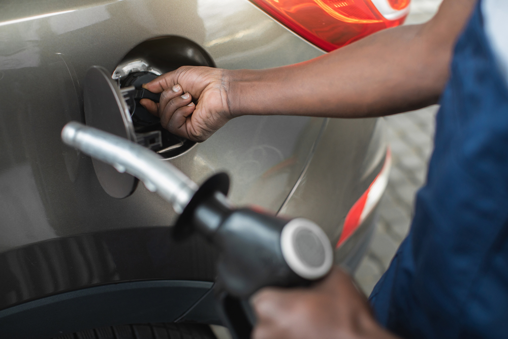 Preço da gasolina cai pela 2ª semana seguida, afirma ANP