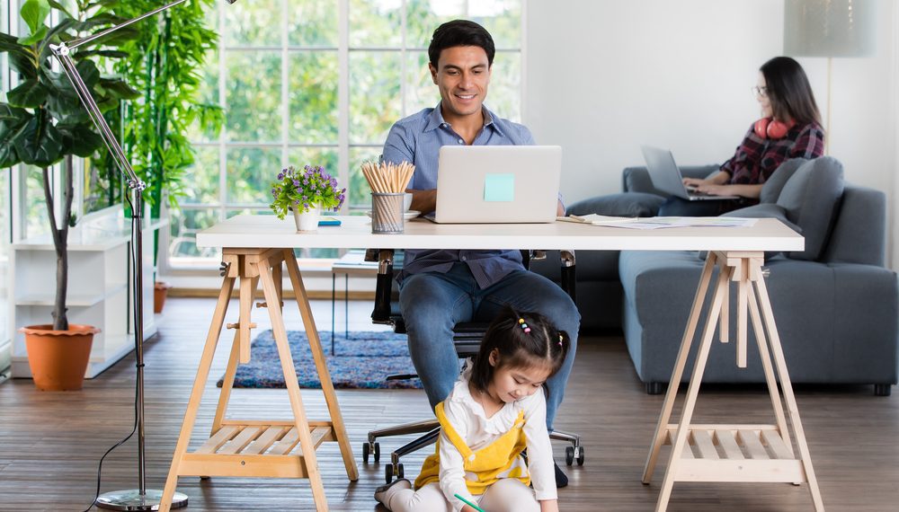 Trabalhadores em home office se sentem mais felizes