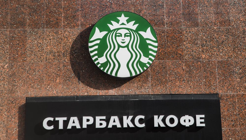 Starbucks anuncia saída da Rússia com fechamento de 130 lojas