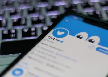 Twitter concordou pagar US$ 7 mi a autor de denúncia que entrará em ação de Musk