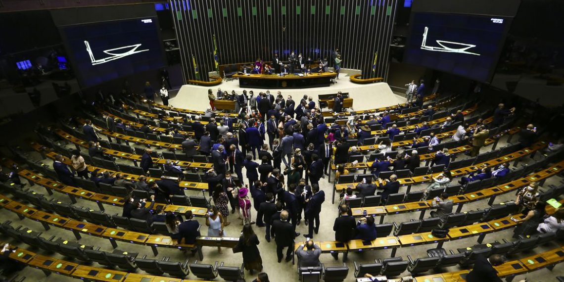 Câmara aprova texto-base do teto de 17% do ICMS após mudanças feitas pelo Senado