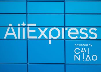 O AliExpress, gigante de comércio eletrônico do grupo chinês Alibaba, já instalou mais de 36 mil lockers na na Europa até o final de junho e está a caminho de montar mais de 47.500 até o final deste ano.