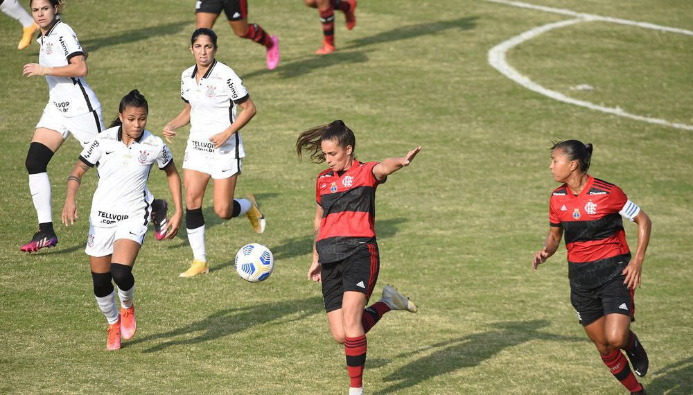 Nike, Futfanatics e Centauro são as marcas preferidas de quem acompanha futebol feminino