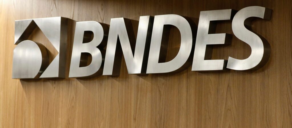 BNDES aprova R$ 32 mi para levar banda larga a escolas públicas e casas de áreas rurais do RS