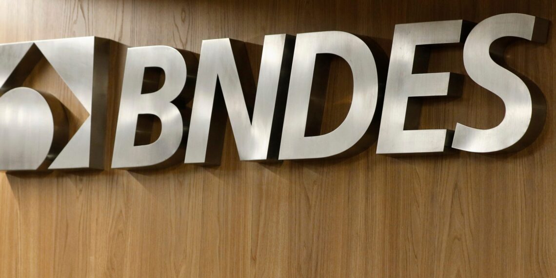 BNDES aprova R$ 32 mi para levar banda larga a escolas públicas e casas de áreas rurais do RS