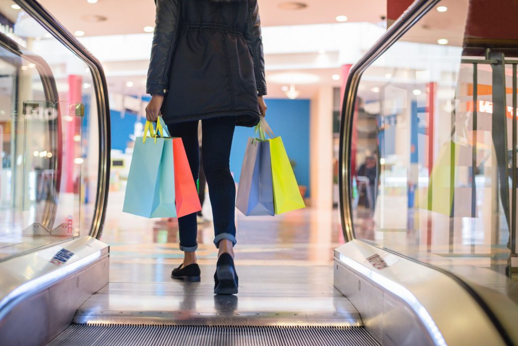 Lojistas de shopping esperam alta de 10% nas vendas no Dia do Cliente