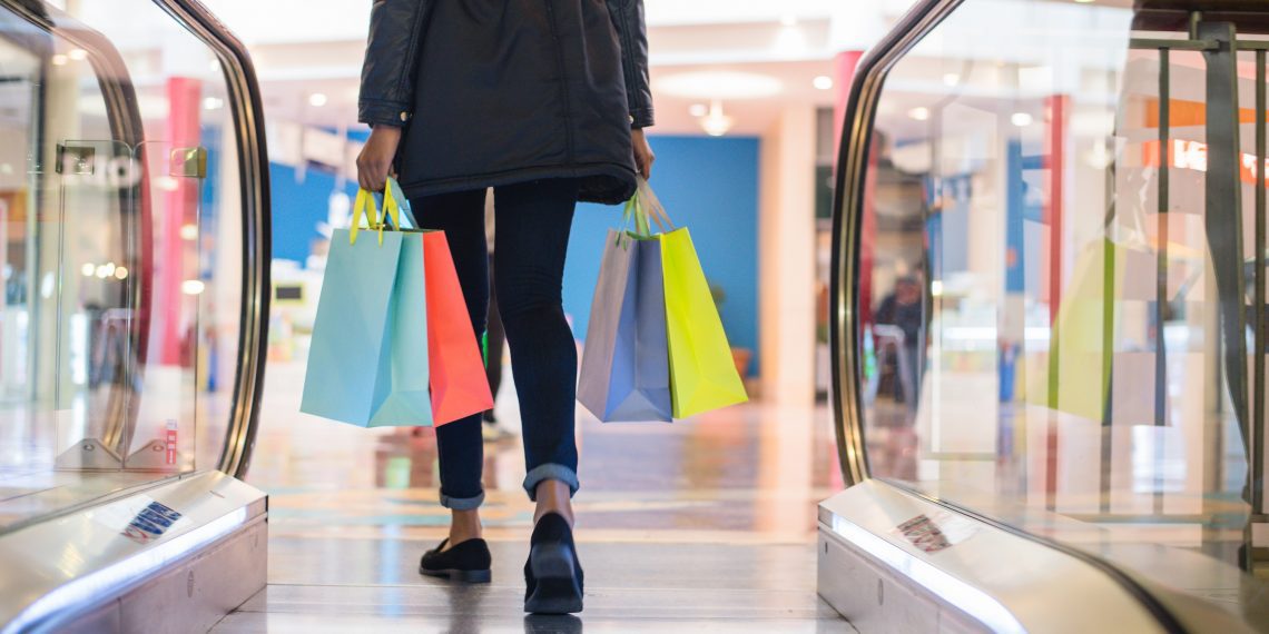 Lojistas de shopping esperam alta de 10% nas vendas no Dia do Cliente