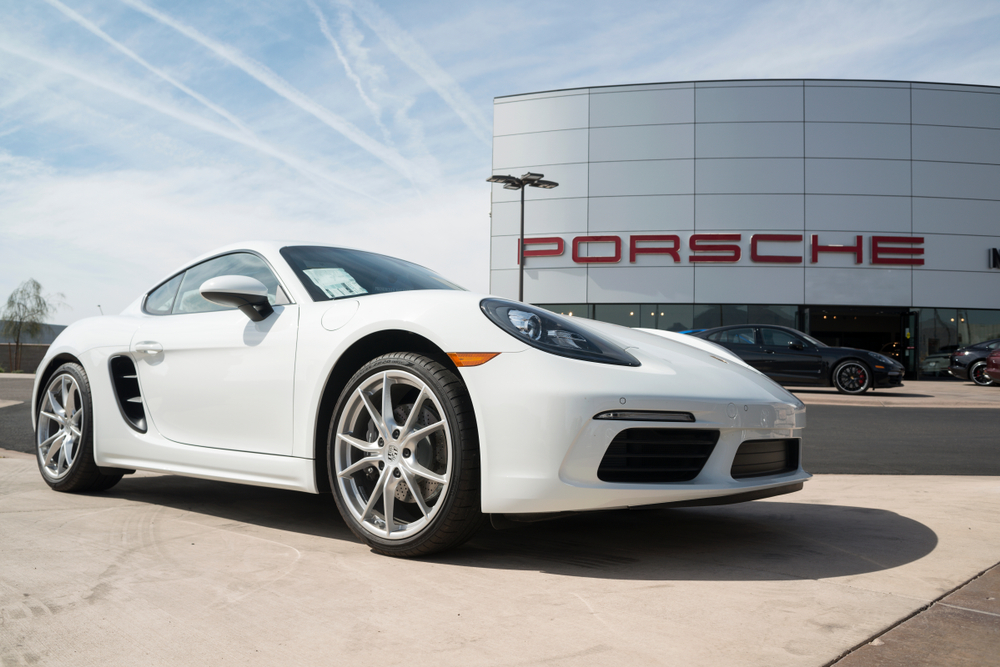 Porsche supera mau humor global e capta R$ 50 bi na Bolsa de Frankfurt