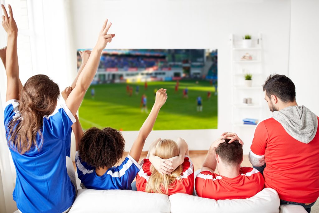 Vendas online de home-theaters, projetores e TVs aumentam com a proximidade da Copa do Mundo