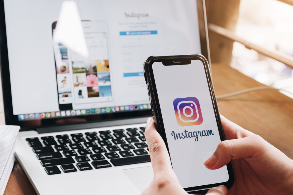Instagram suspende contas de usuários em todo o mundo
