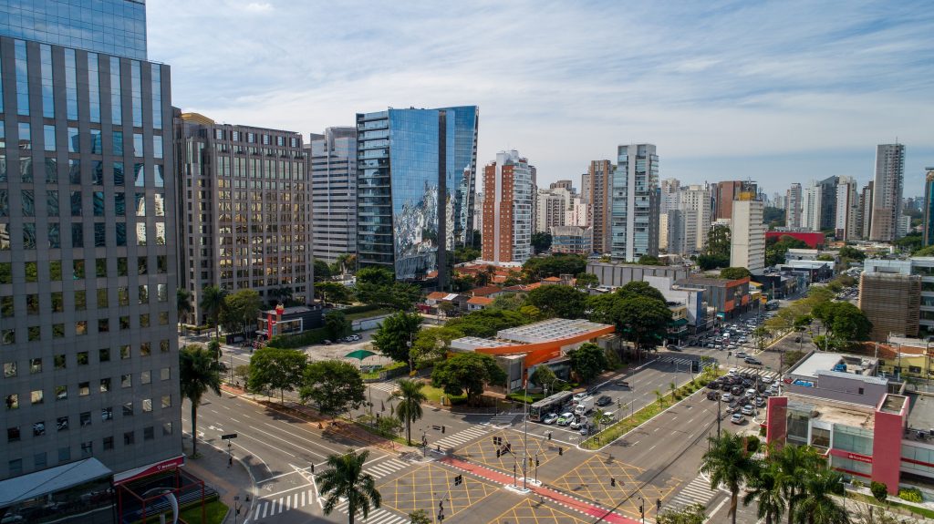 Aluguel na Faria Lima, em SP, bate recorde; novas altas são previstas