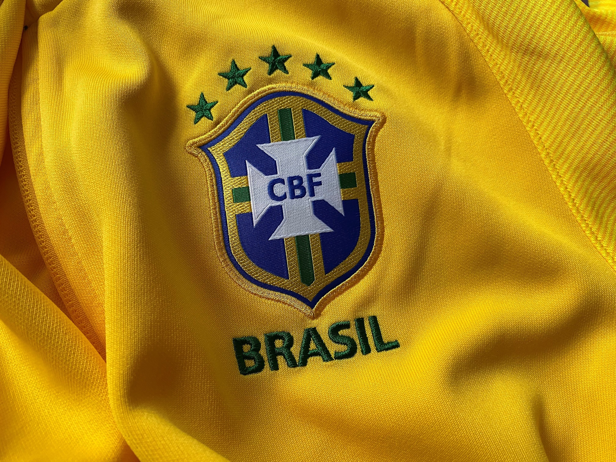 Camisa Brasil Cbf Big Logo Amarela