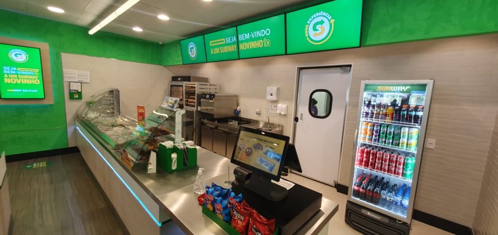 Subway abre primeira loja própria no Brasil em rodovia de São Paulo