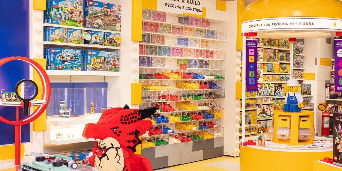 Lego e MCassab seguem expansão de lojas certificadas da marca