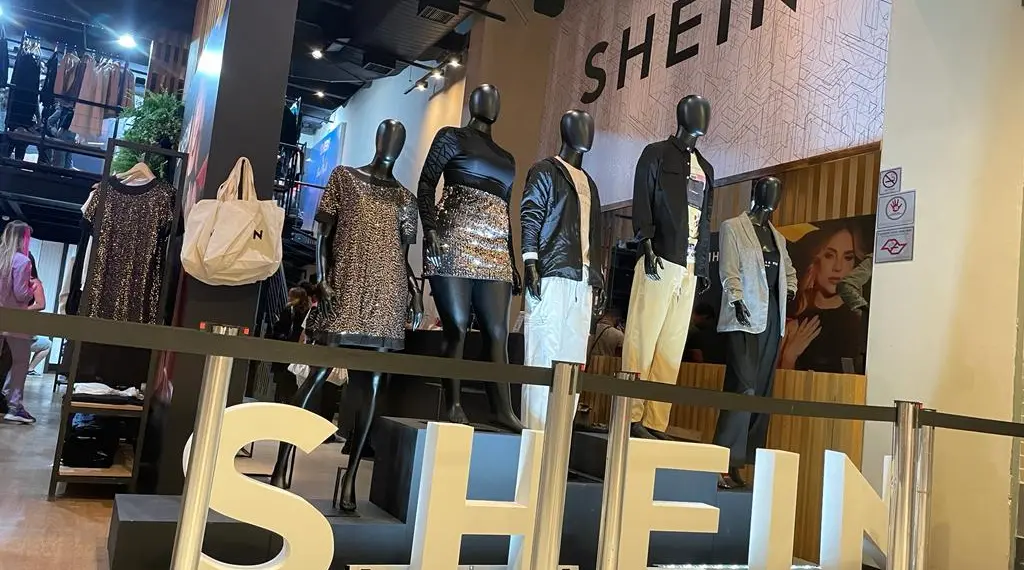 Shein é a marca de moda mais popular do mundo segundo dados do Google -  Mercado&Consumo