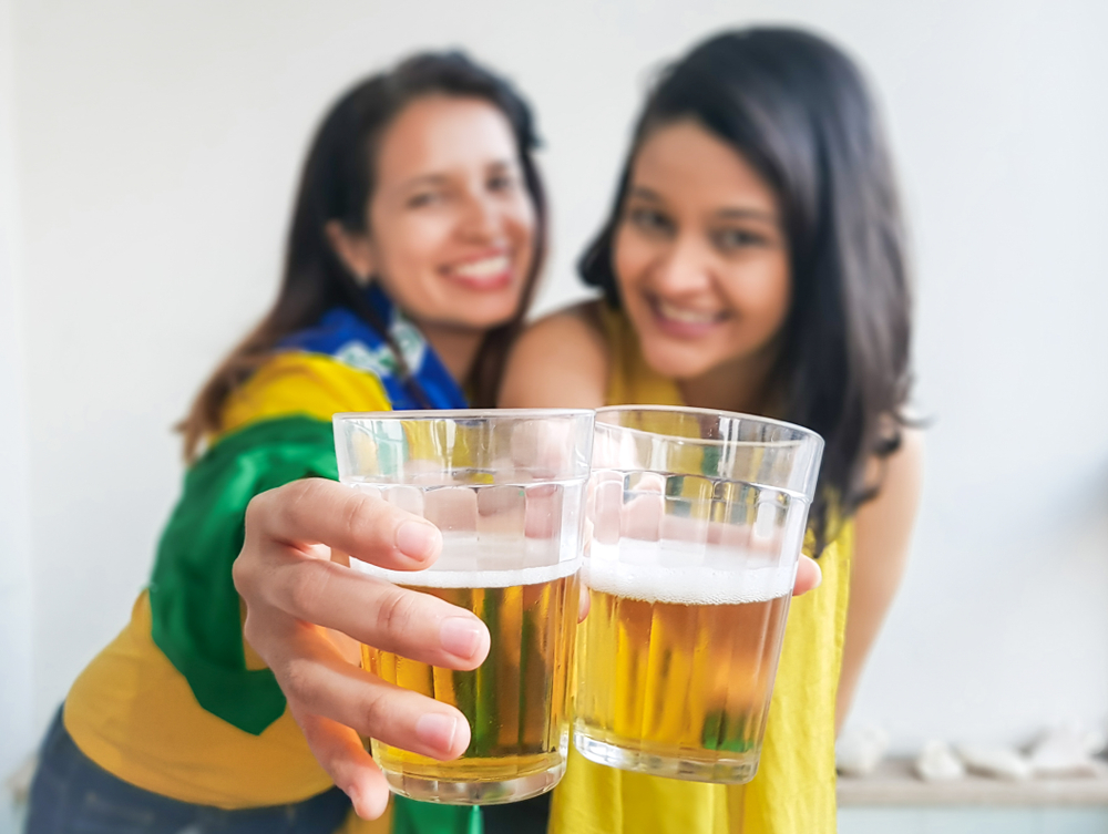 Vendas em bares crescem até 67% em dias de jogos do Brasil